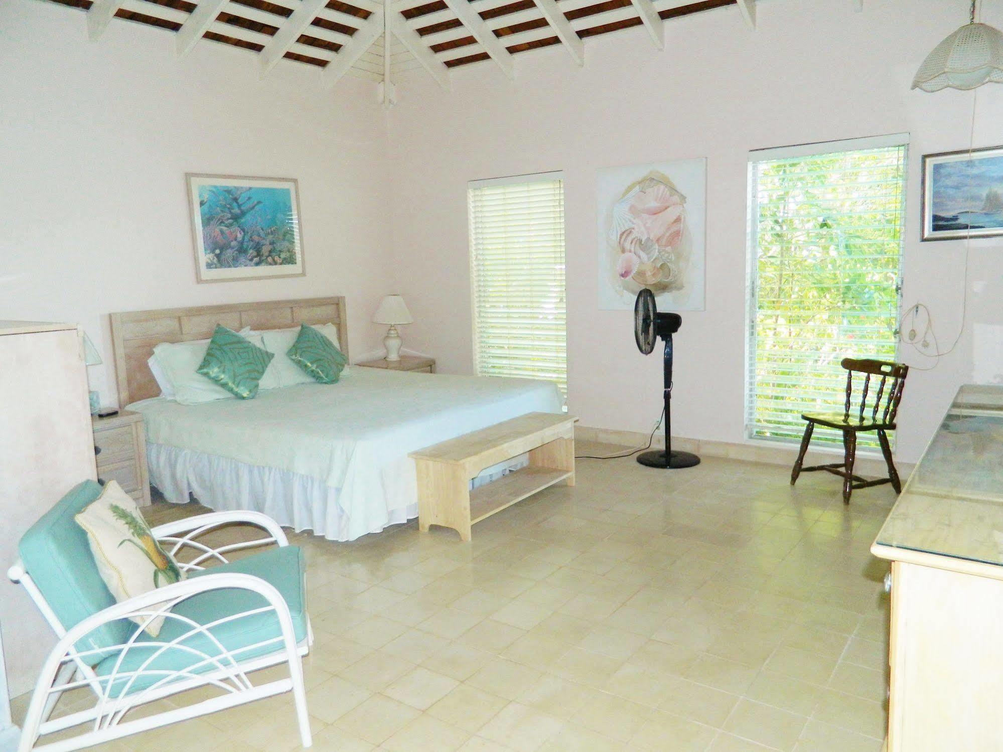Hotel Regatta Point à George Town Extérieur photo