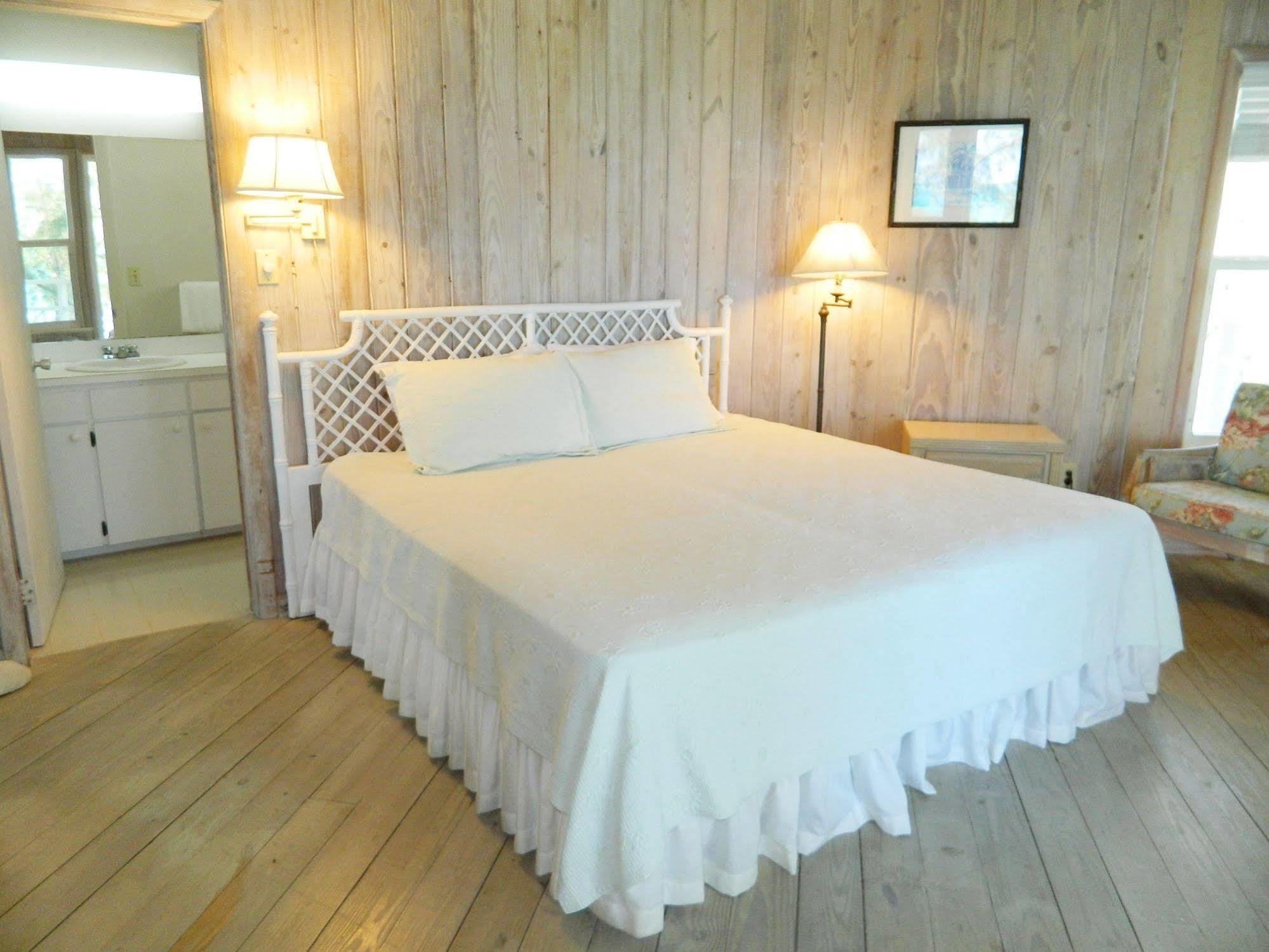 Hotel Regatta Point à George Town Extérieur photo